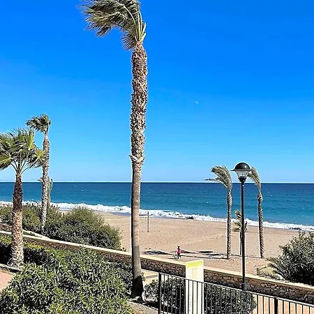 Attractive With Shared Pool 2* Salobreña